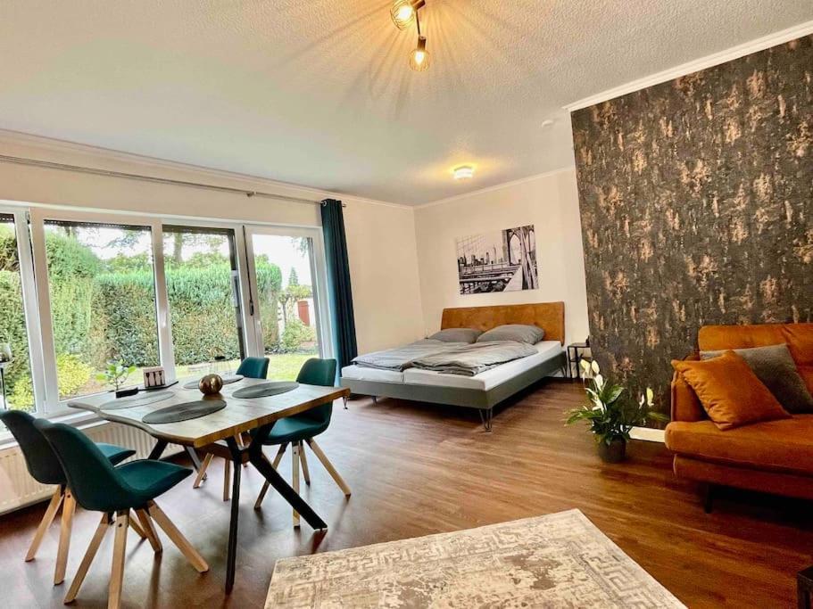 Studioappartement Mit Privatgarten In Ruhiger Wohnsiedlung Neumünster Exterior foto